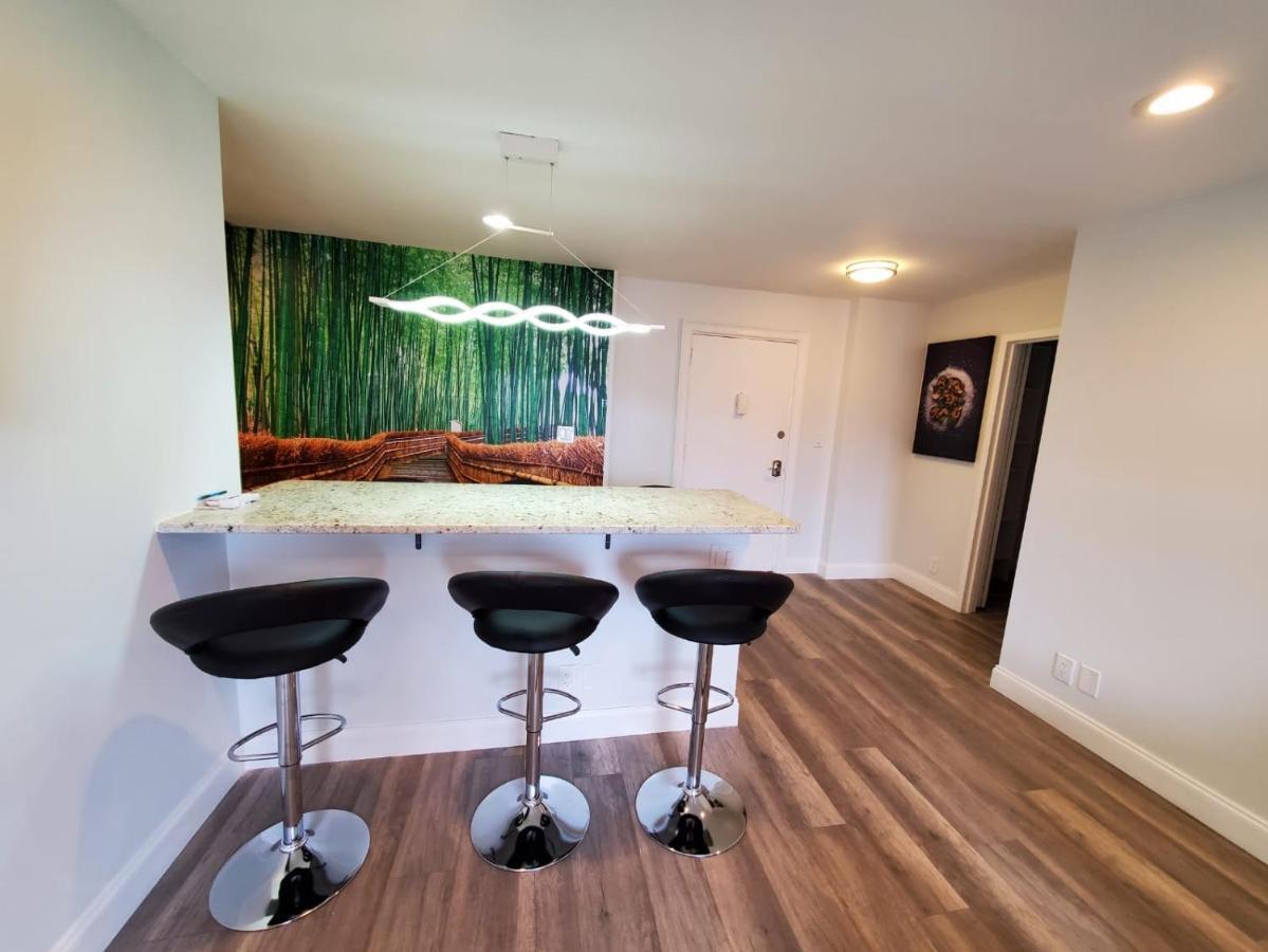 Just Renovated 3 Br/2Bath/ Parking+ Downtown View Apartment แอตแลนตา ภายนอก รูปภาพ