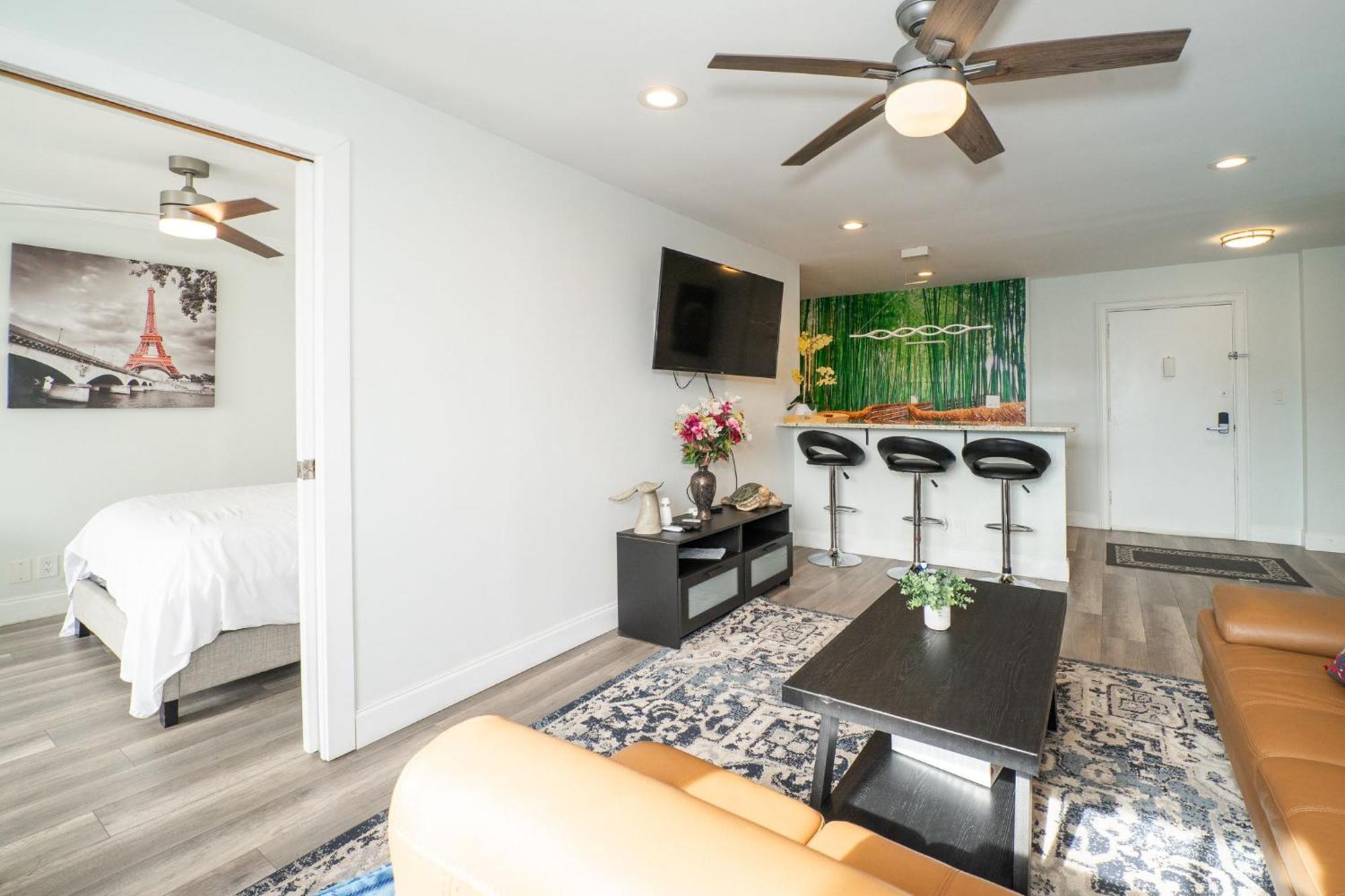 Just Renovated 3 Br/2Bath/ Parking+ Downtown View Apartment แอตแลนตา ภายนอก รูปภาพ