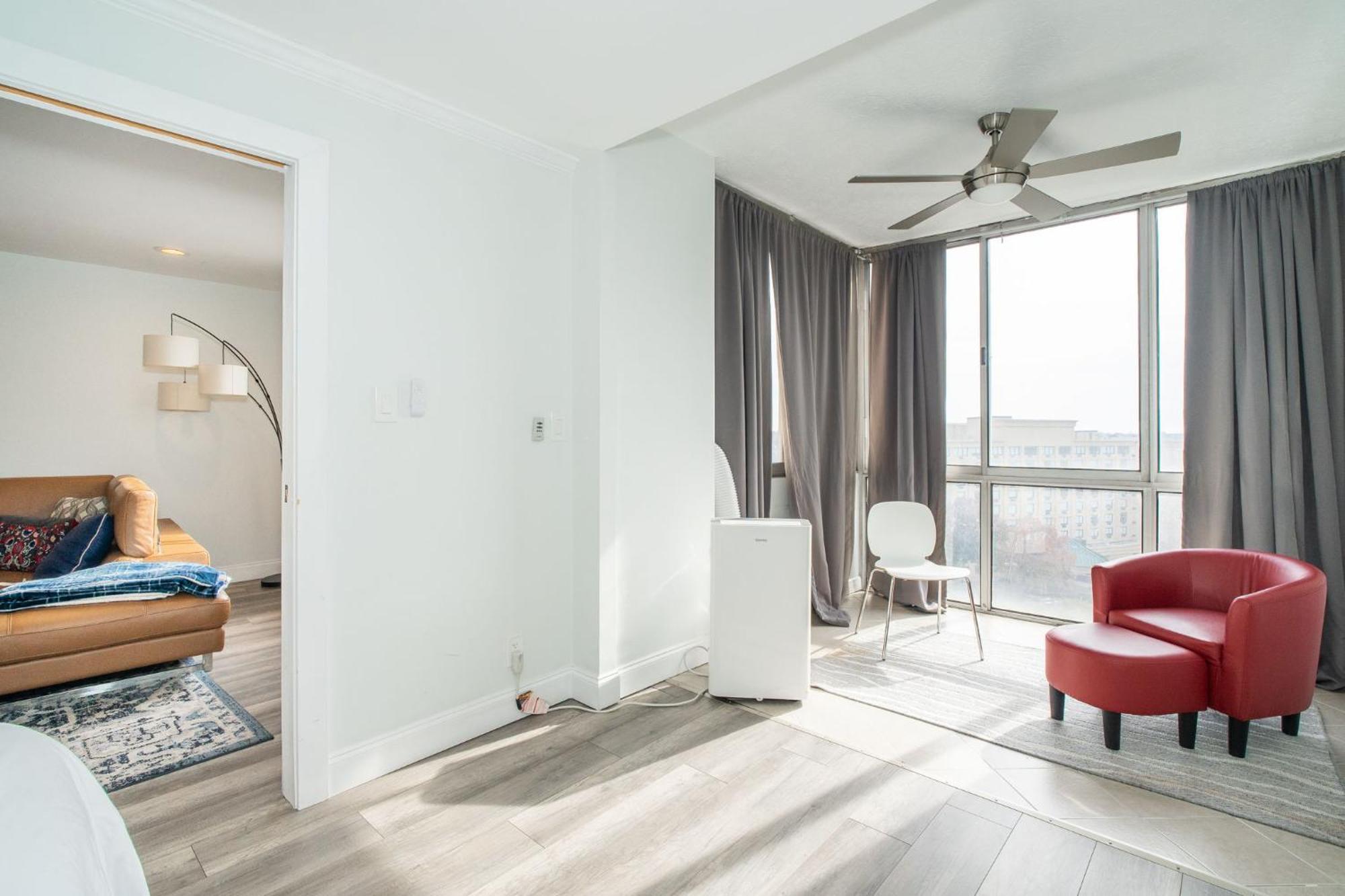 Just Renovated 3 Br/2Bath/ Parking+ Downtown View Apartment แอตแลนตา ภายนอก รูปภาพ