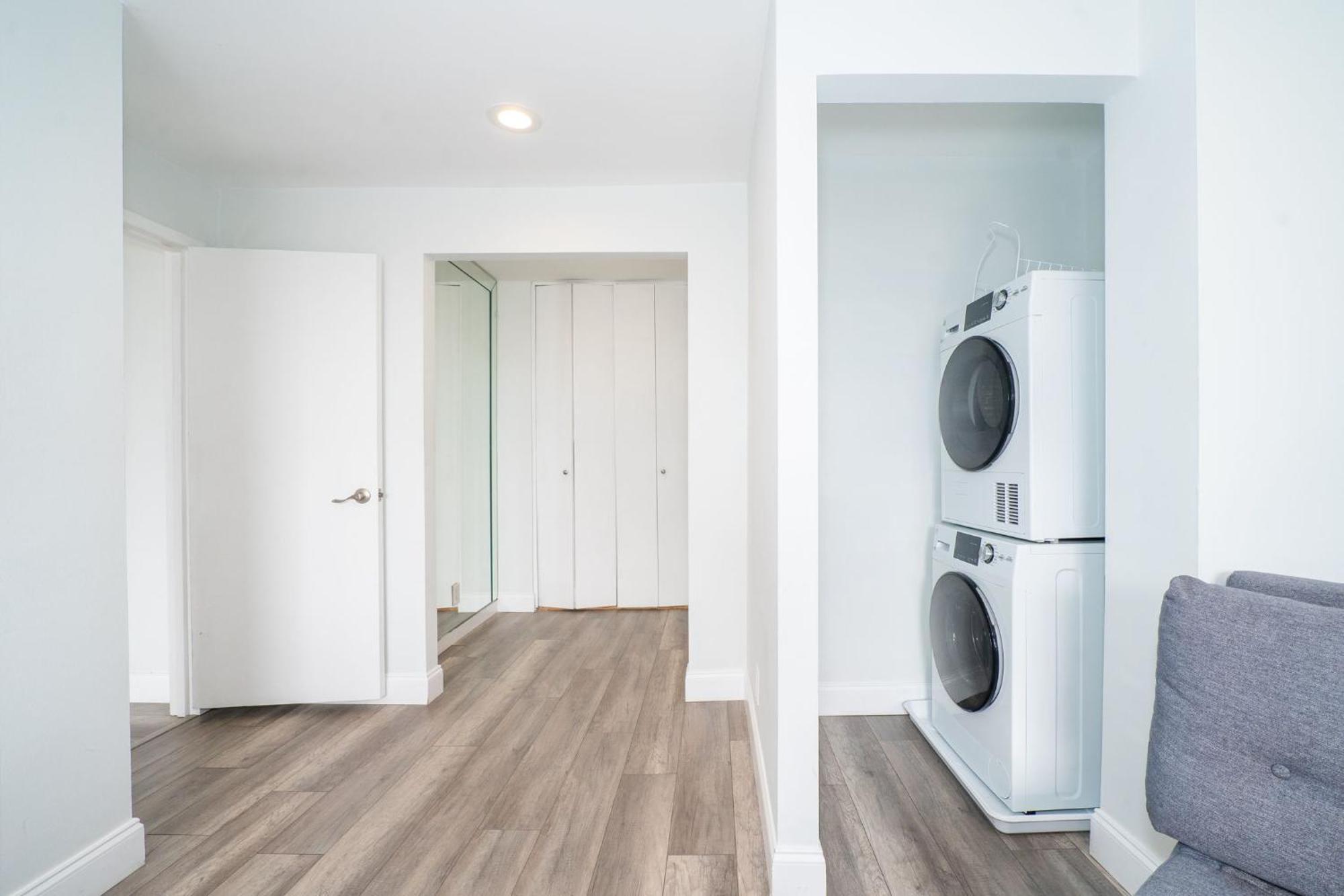 Just Renovated 3 Br/2Bath/ Parking+ Downtown View Apartment แอตแลนตา ภายนอก รูปภาพ