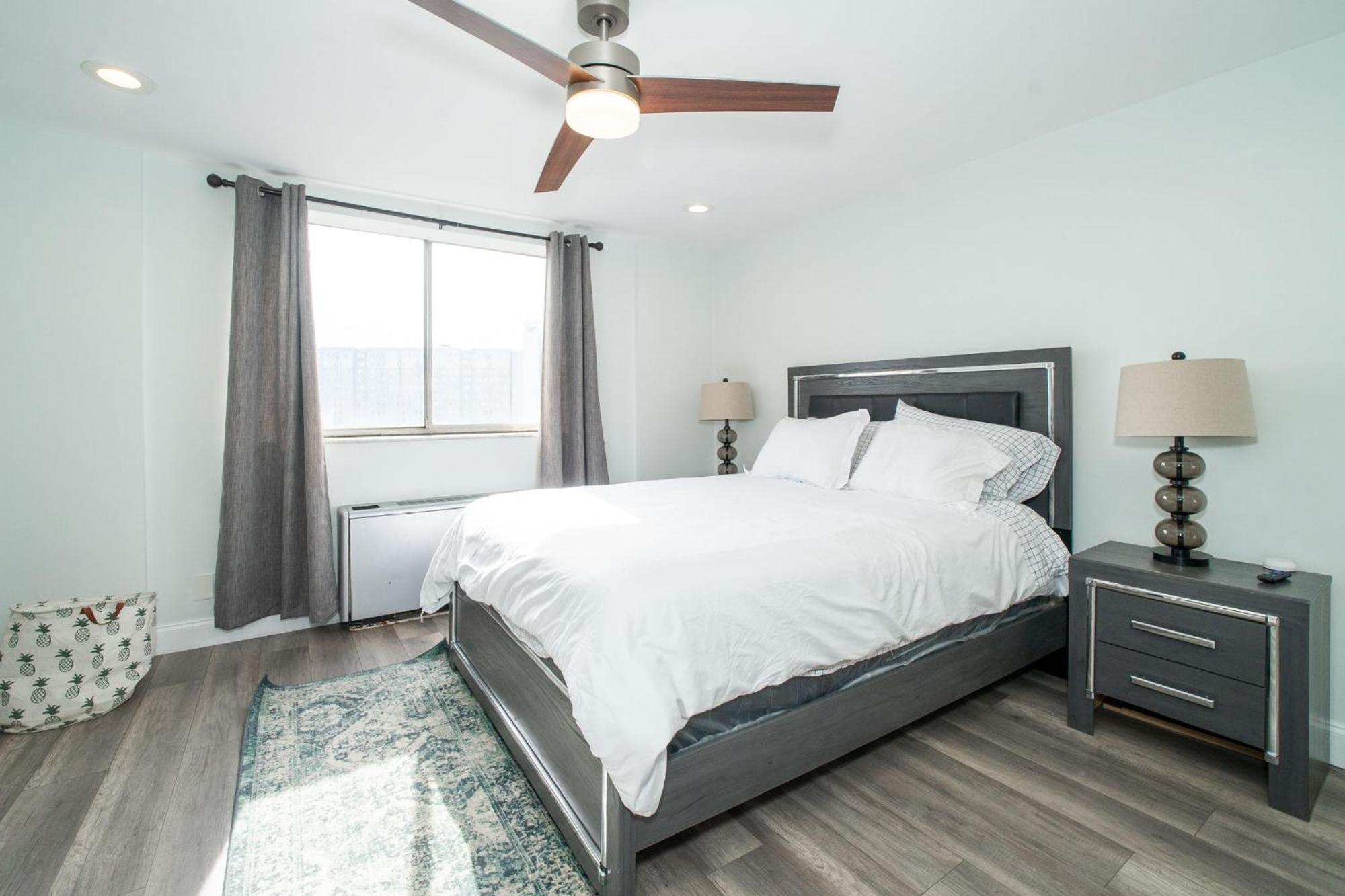 Just Renovated 3 Br/2Bath/ Parking+ Downtown View Apartment แอตแลนตา ภายนอก รูปภาพ