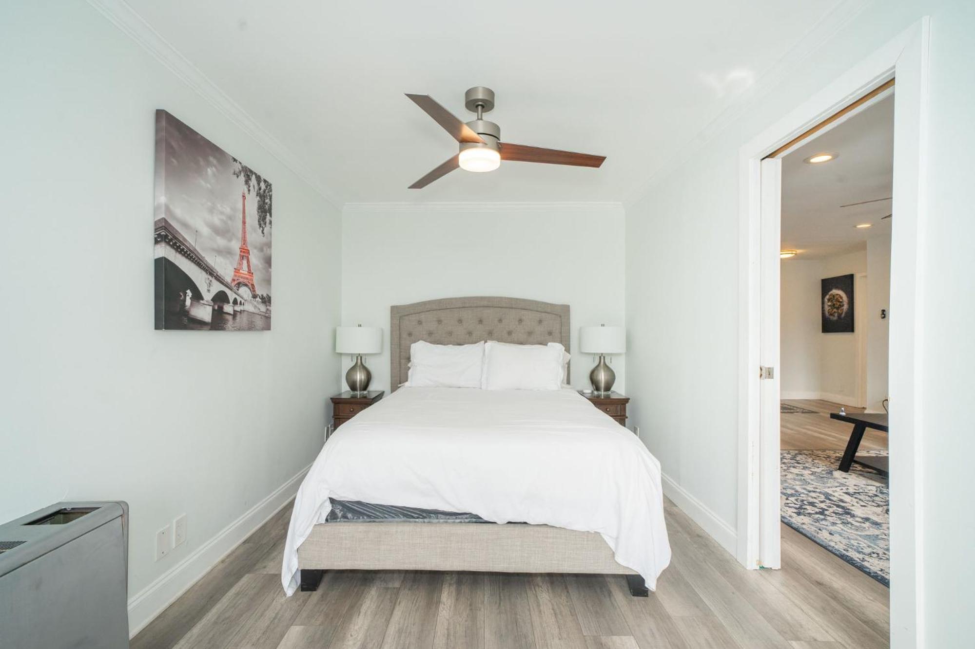 Just Renovated 3 Br/2Bath/ Parking+ Downtown View Apartment แอตแลนตา ภายนอก รูปภาพ