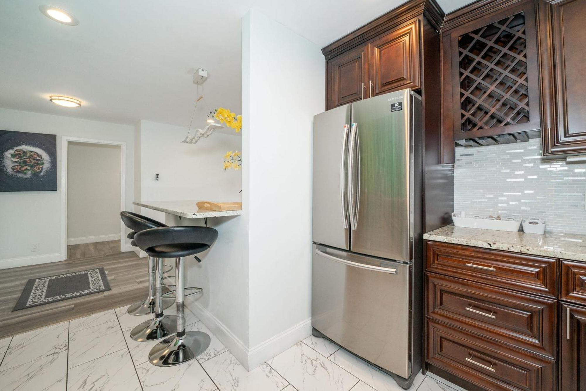 Just Renovated 3 Br/2Bath/ Parking+ Downtown View Apartment แอตแลนตา ภายนอก รูปภาพ