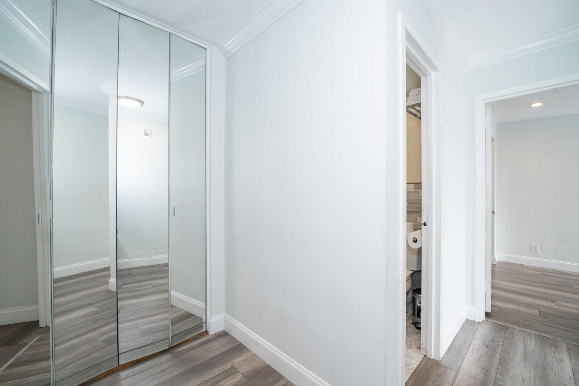 Just Renovated 3 Br/2Bath/ Parking+ Downtown View Apartment แอตแลนตา ภายนอก รูปภาพ